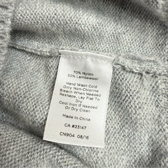 TALBOTS Wool Blend  Women's Sz L Christmas Gray Bird Seasons Tweetings Sweater - Picture 11 of 14